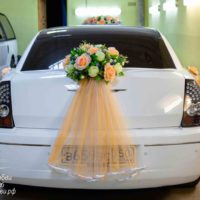украшение багажника свадебной машины